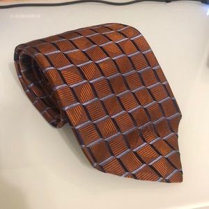 Jos A Bank Tie (orange/blue pattern)